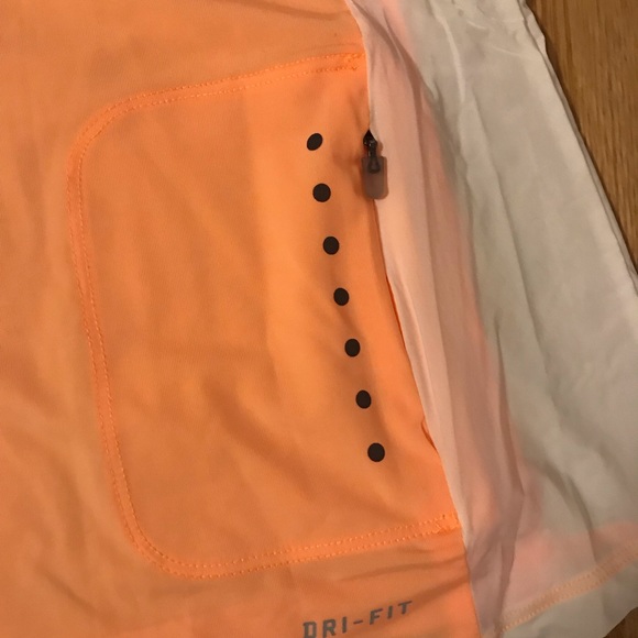 Nike Dry-Fit Orange T Shirt, Size Small - Picture 5 of 5